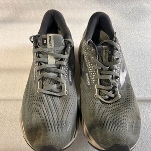 Brooks Men’s Size 12 Grey Running Shoes – Excellent Condition – No Box